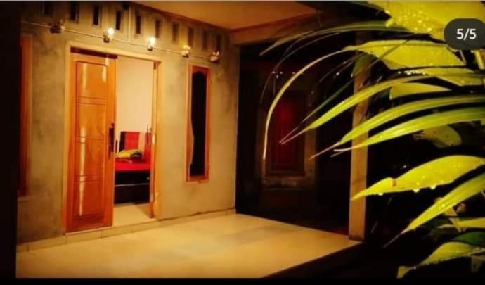 Eltari Homestay تيتيباتو الغرفة الصورة