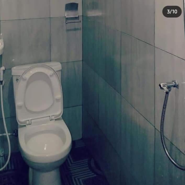 Eltari Homestay تيتيباتو الغرفة الصورة